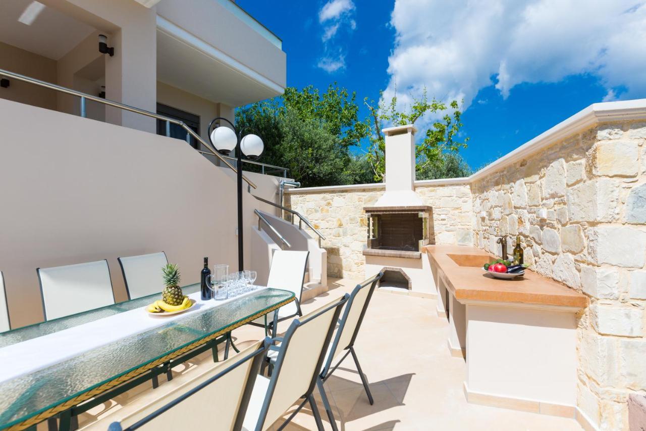 Peris Villa คาโตดารัตโซ ภายนอก รูปภาพ