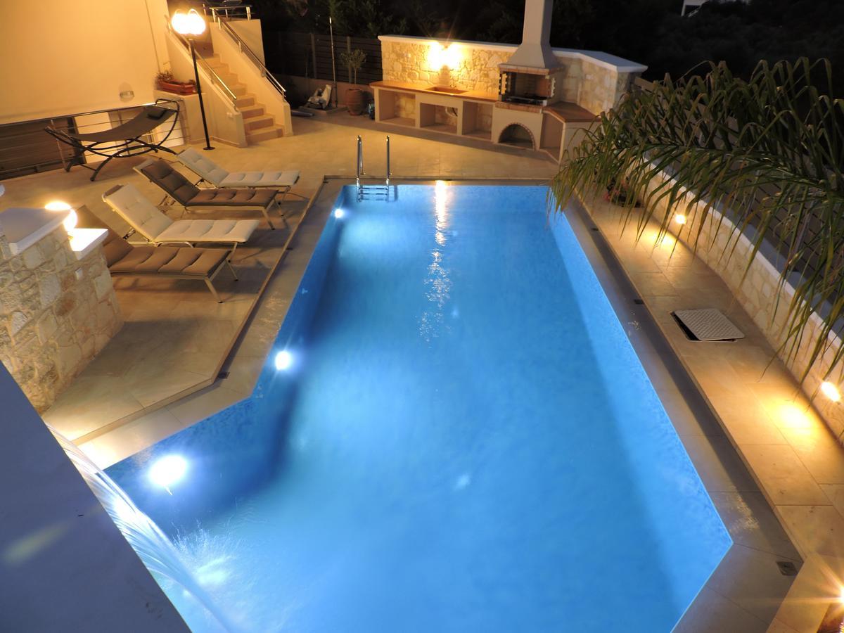 Peris Villa คาโตดารัตโซ ภายนอก รูปภาพ